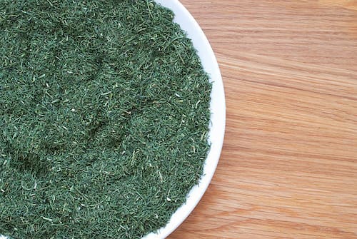 سبزی شوید خشک تازه و کاملا طبیعی